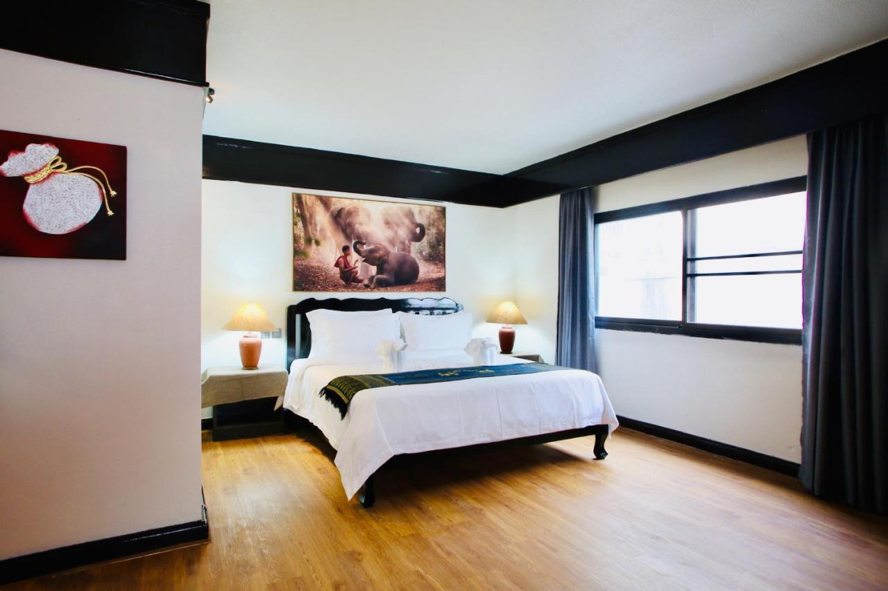 Thapaeplacehotel Chiang Mai Luaran gambar