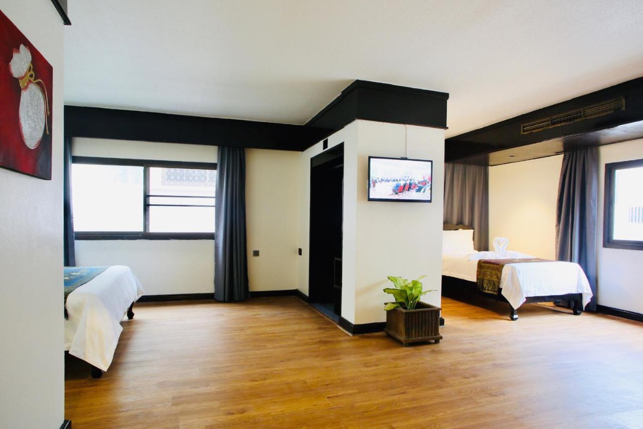 Thapaeplacehotel Chiang Mai Luaran gambar