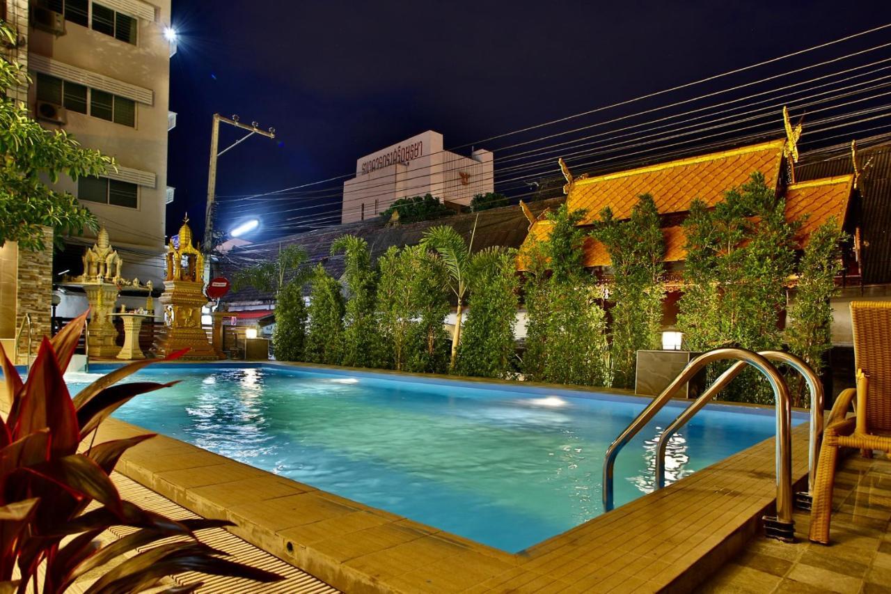 Thapaeplacehotel Chiang Mai Luaran gambar