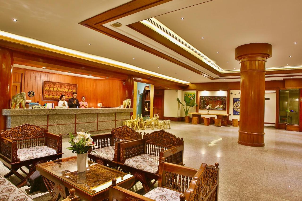 Thapaeplacehotel Chiang Mai Luaran gambar