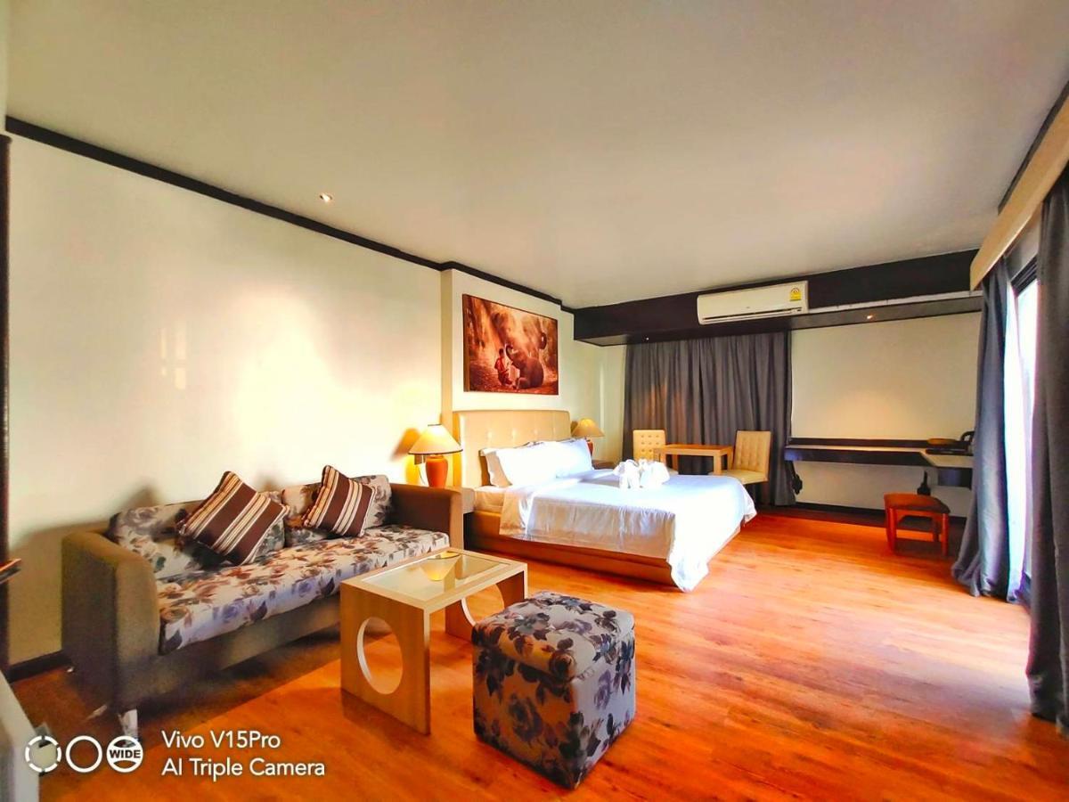 Thapaeplacehotel Chiang Mai Luaran gambar
